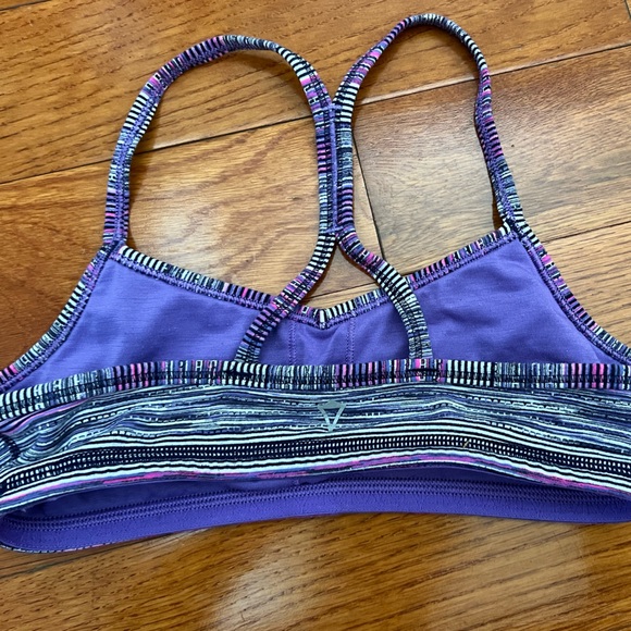 Ivivva Sports Bra, Great for Tweens! - Picture 2 of 7